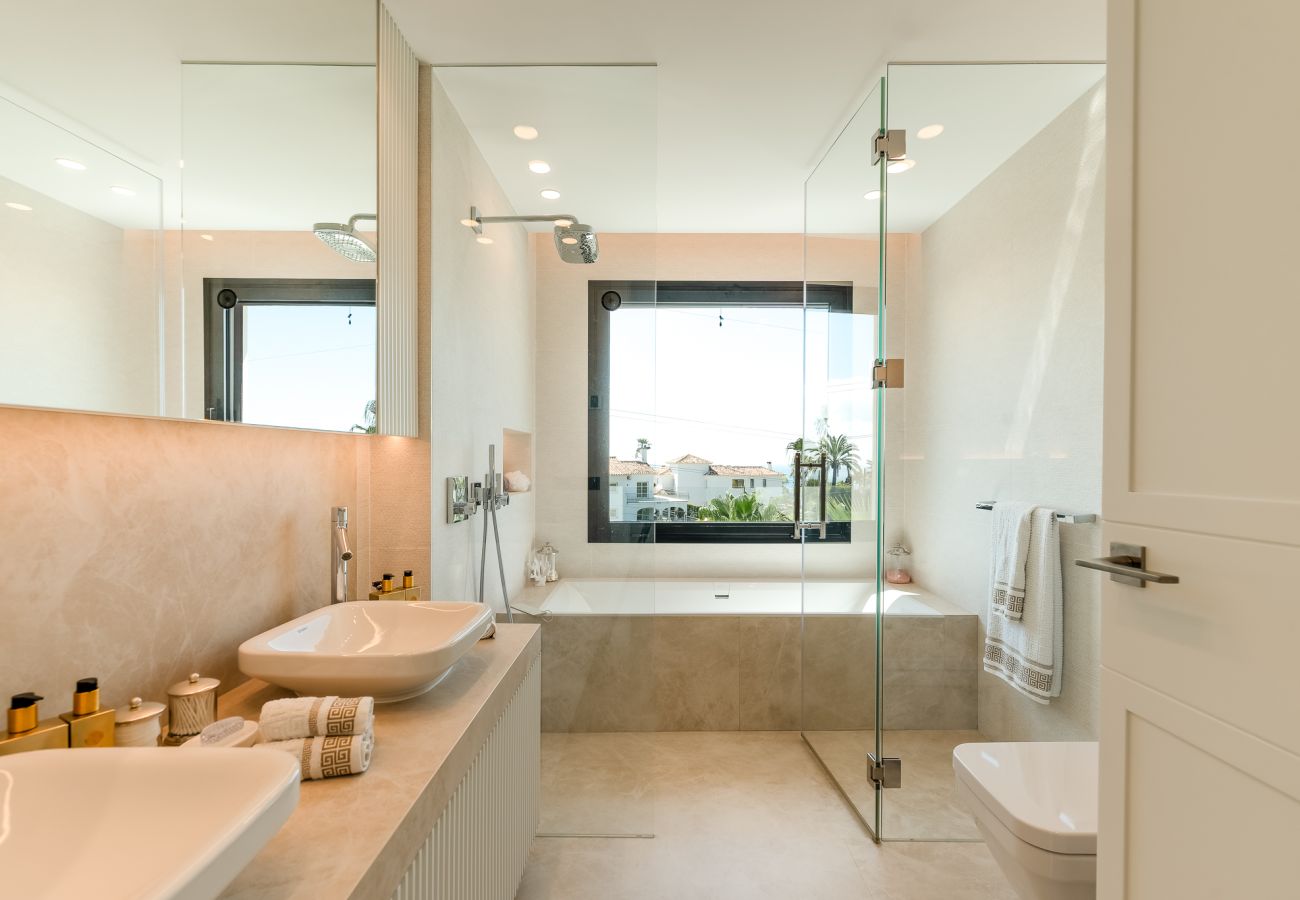 Villa en Marbella - Villa con piscina a&nbsp;2 km&nbsp;de la playa