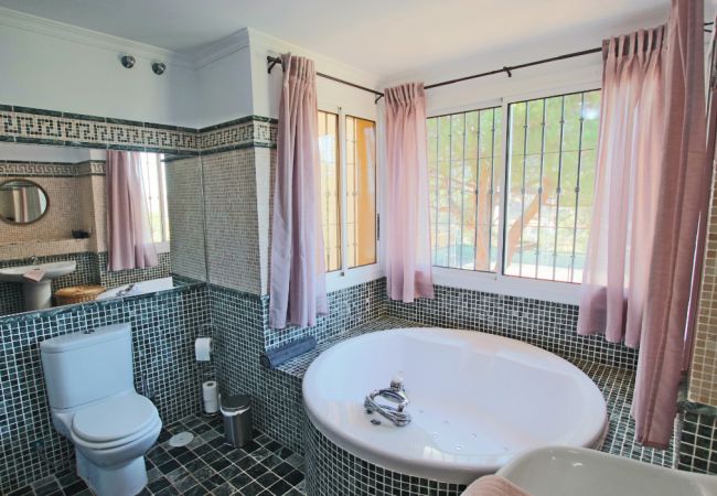Villa en Alhaurin de la Torre - TESS Villa La Favorita  Villa en Alhaurin de la Torre - TESS Villa La Favorita