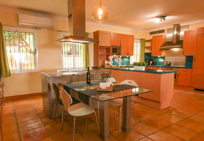Villa en Alhaurin de la Torre - TESS Villa La Favorita  Villa en Alhaurin de la Torre - TESS Villa La Favorita
