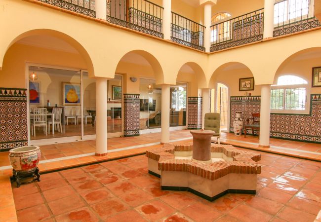 Villa en Alhaurin de la Torre - TESS Villa La Favorita  Villa en Alhaurin de la Torre - TESS Villa La Favorita