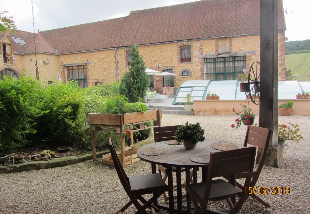 Apartamento en Auxerre - Corps de ferme avec piscine à 1h30 de Paris