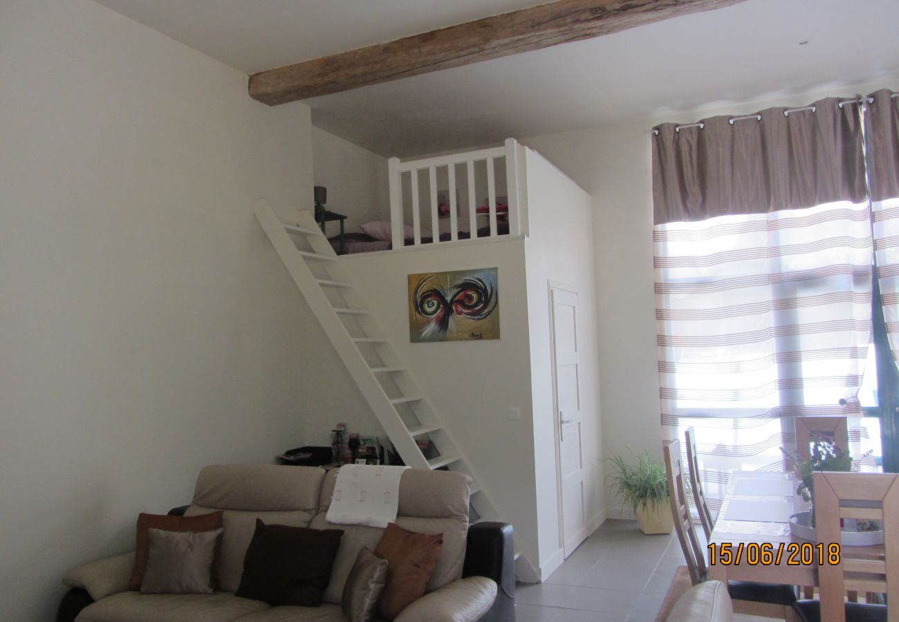 Apartamento en Auxerre - Corps de ferme avec piscine à 1h30 de Paris