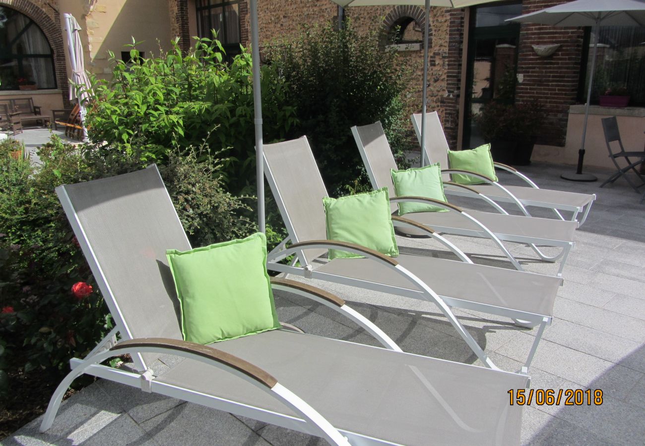 Apartamento en Auxerre - Corps de ferme avec piscine à 1h30 de Paris