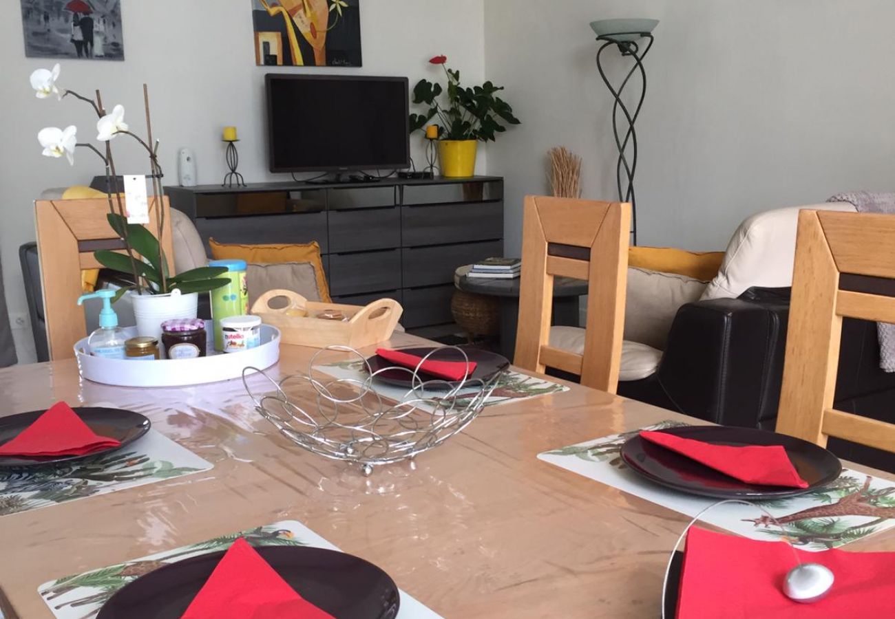Apartamento en Auxerre - Corps de ferme avec piscine à 1h30 de Paris