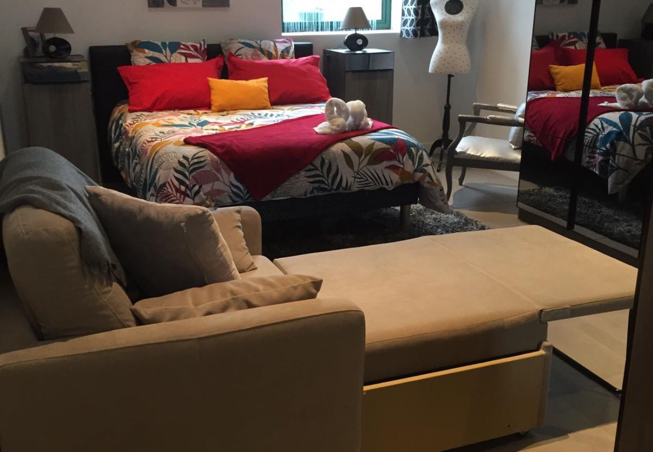 Apartamento en Auxerre - Corps de ferme avec piscine à 1h30 de Paris