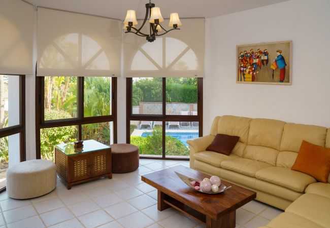 Villa en Alhaurin de la Torre - TESS Villa Rio Nilo Villa en Alhaurin de la Torre - TESS Villa Rio Nilo