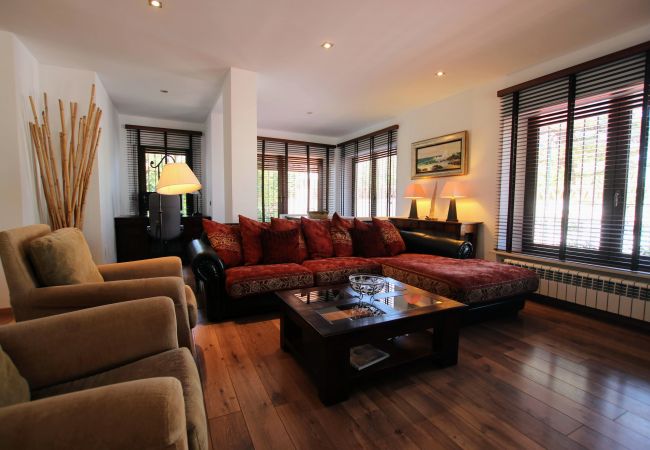 Villa en Alhaurin de la Torre - TESS Villa Los Monteros Villa en Alhaurin de la Torre - TESS Villa Los Monteros
