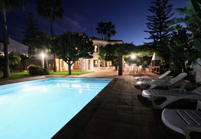 Villa en Alhaurin de la Torre - TESS Villa Los Monteros Villa en Alhaurin de la Torre - TESS Villa Los Monteros