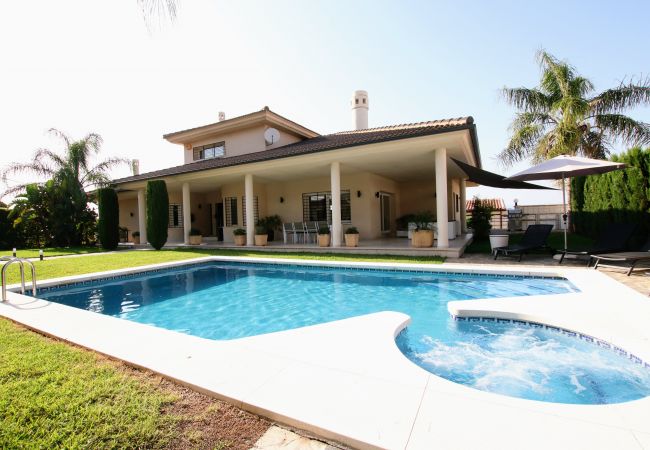 Villa en Alhaurin de la Torre - TESS Villa Jocalo Villa en Alhaurin de la Torre - TESS Villa Jocalo