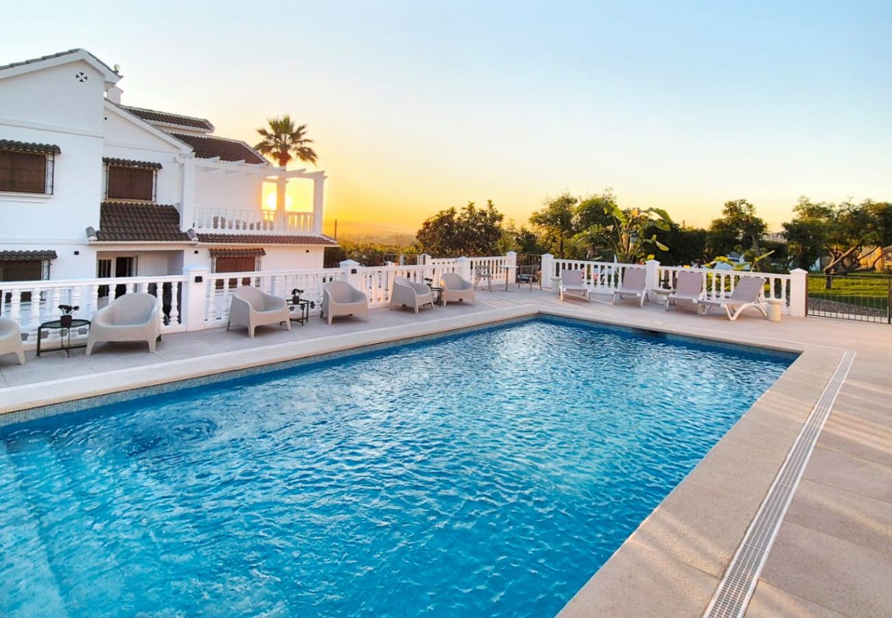 Villa en Alhaurin de la Torre - Villa Ave del Paraiso