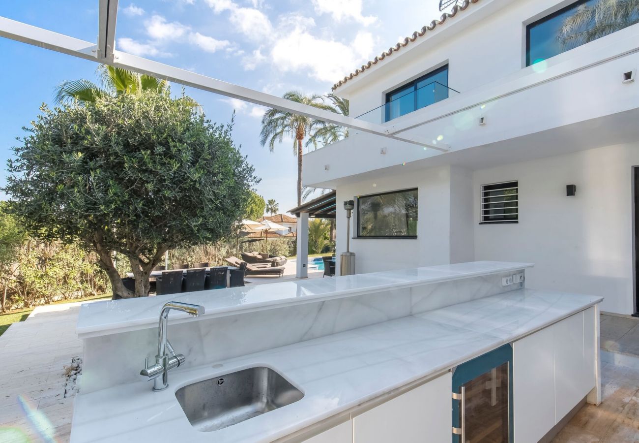 Villa in Marbella - Villa with swimming pool to 2 km beach