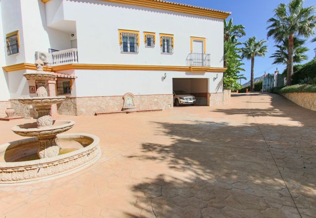 Villa in Alhaurin de la Torre - TESS Villa El Oasis  Villa in Alhaurin de la Torre - TESS Villa El Oasis