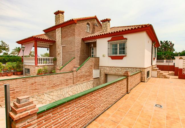 Villa in Alhaurin de la Torre - TESS Villa Smile  Villa in Alhaurin de la Torre - TESS Villa Smile