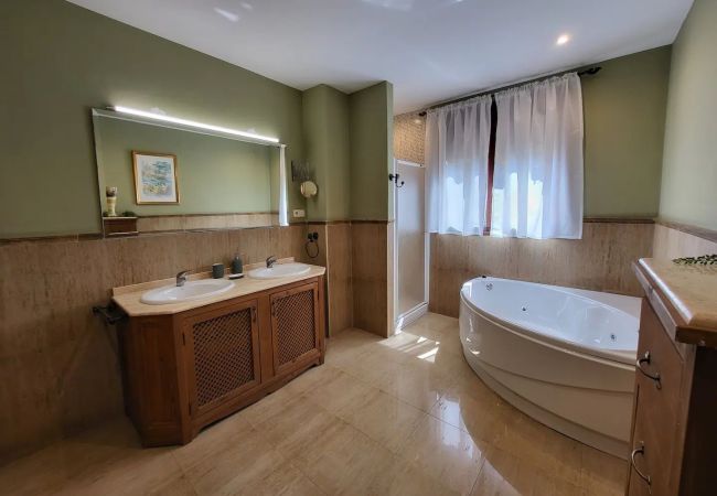 Villa in Alhaurin de la Torre - TESS CasAntillas con sabor a Las Antillas Villa in Alhaurin de la Torre - TESS CasAntillas con sabor a Las Antillas