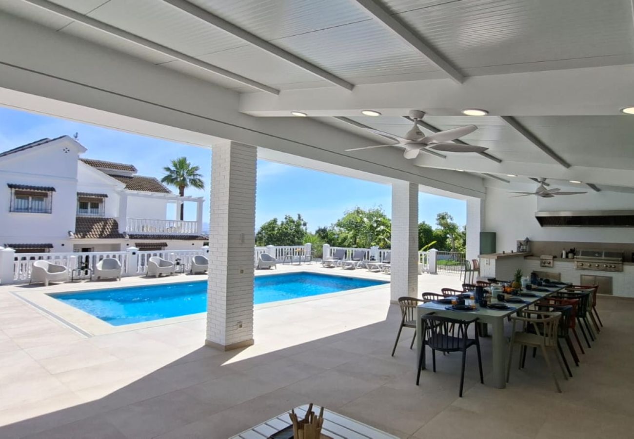 Villa in Alhaurin de la Torre - Villa Ave del Paraiso