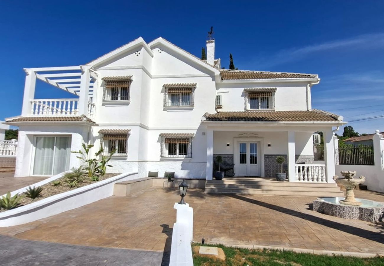 Villa in Alhaurin de la Torre - Villa Ave del Paraiso