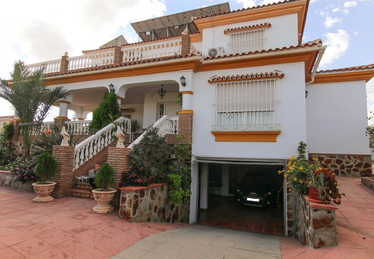 Villa/Dettached house in Alhaurin de la Torre - Villa Pastora, Alhaurín de la Torre