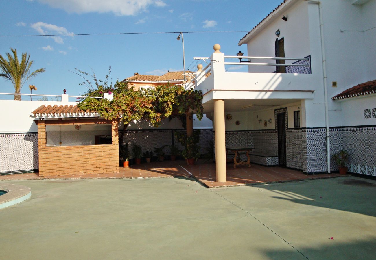 Villa/Dettached house in Alhaurin de la Torre - Villa Adelfa, Alhaurín de la Torre