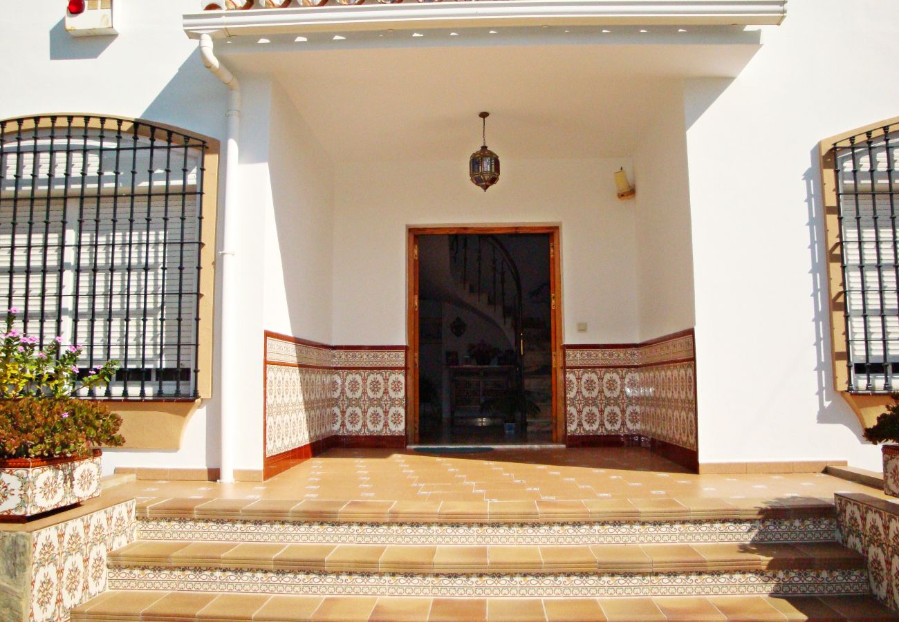 Villa/Dettached house in Alhaurin de la Torre - Villa Adelfa, Alhaurín de la Torre