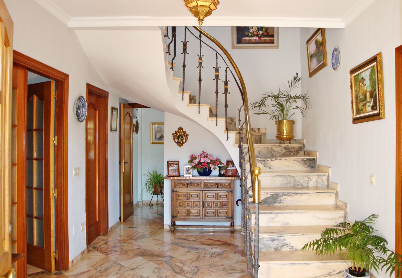 Villa/Dettached house in Alhaurin de la Torre - Villa Adelfa, Alhaurín de la Torre