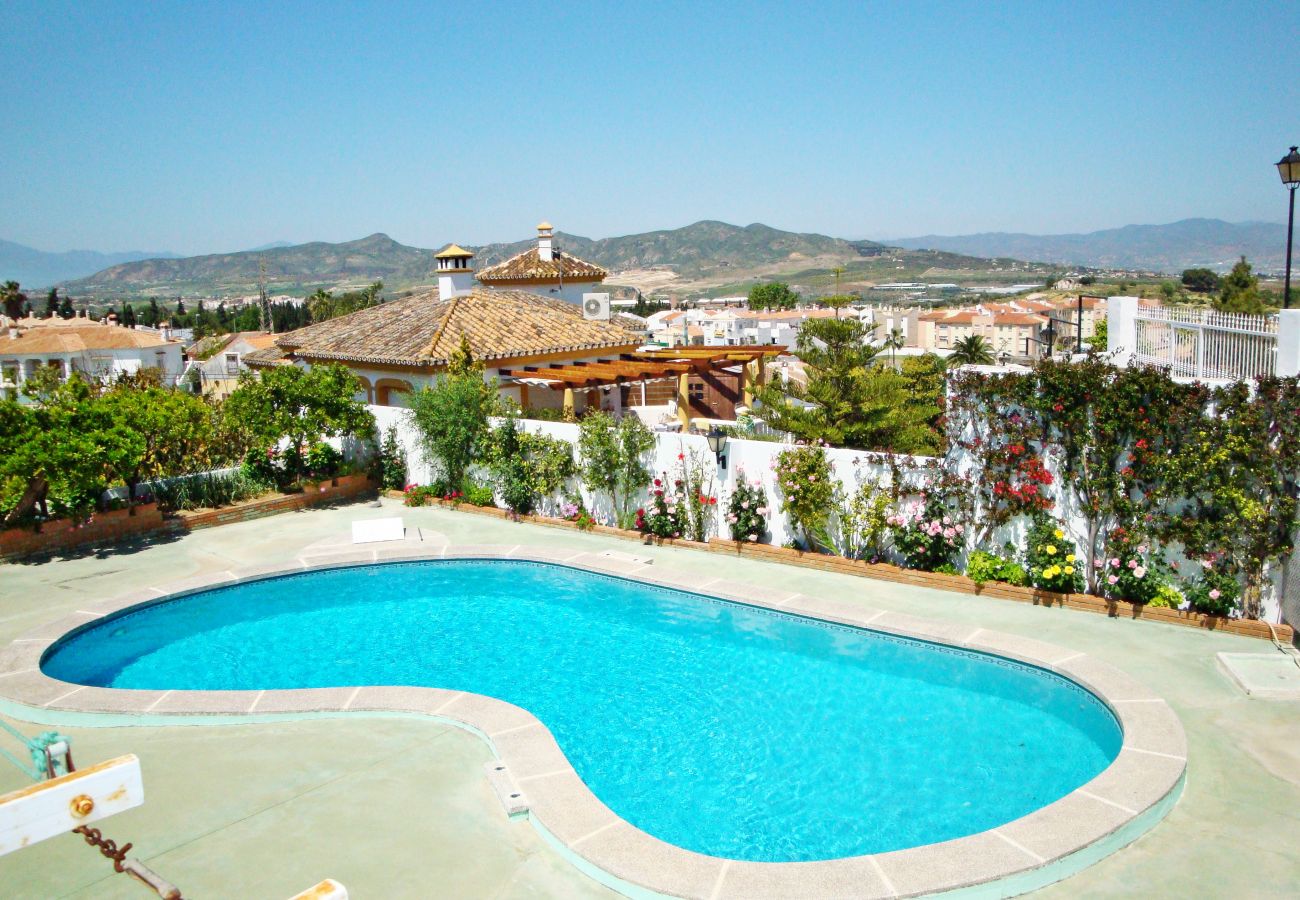 Villa/Dettached house in Alhaurin de la Torre - Villa Adelfa, Alhaurín de la Torre