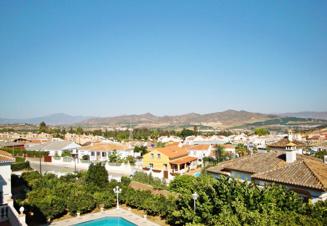 Villa/Dettached house in Alhaurin de la Torre - Villa Adelfa, Alhaurín de la Torre