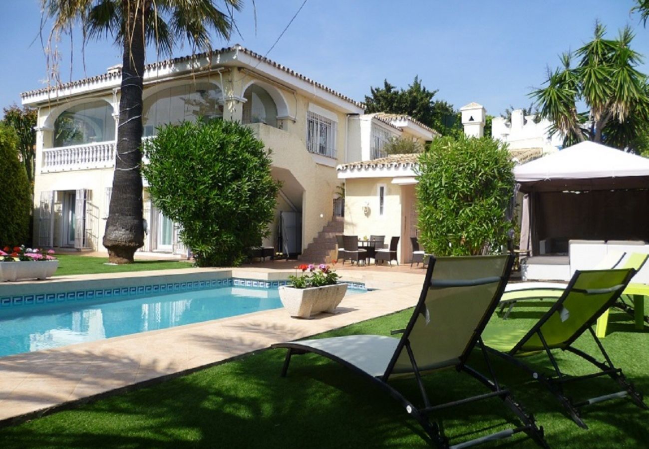 Villa à Marbella - Villa pour 11 personnes à 2 km de la plage