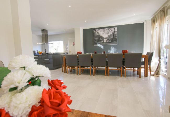 Villa à Alhaurin de la Torre - TESS Rancho Las Palmeras Villa à Alhaurin de la Torre - TESS Rancho Las Palmeras