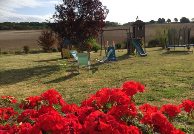 Appartement à Auxerre - Corps de ferme avec piscine à 1h30 de Paris Appartement à Auxerre - Corps de ferme avec piscine à 1h30 de Paris