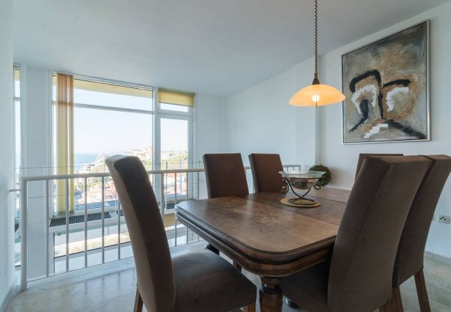 Appartement à Benalmádena - TESS Loft Penthouse with stunning sea views