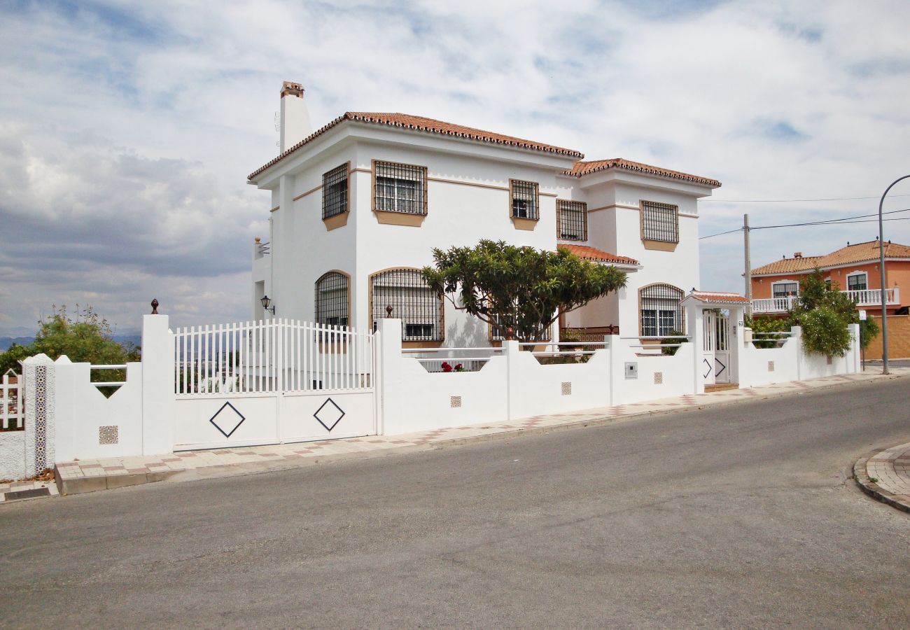 Villa en Alhaurin de la Torre - Villa Adelfa, Alhaurín de la Torre