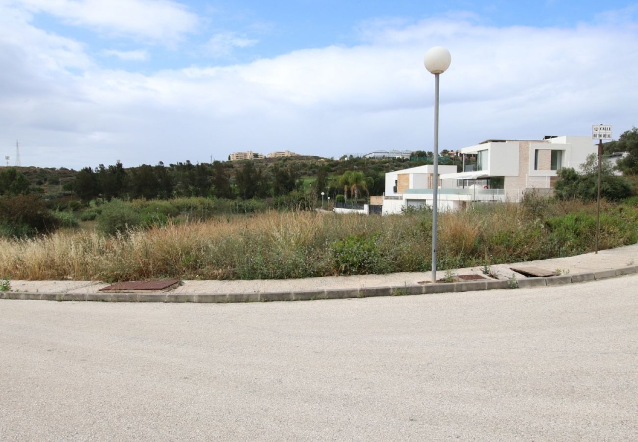 Parcela en Fuengirola -  Terreno en Mijas