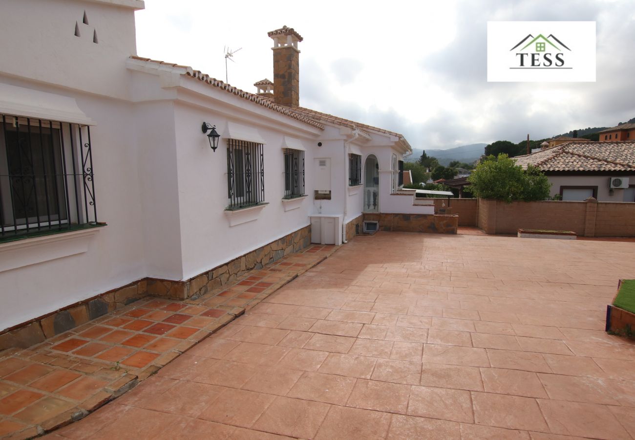 Casa en Alhaurin de la Torre - Chalet independiente en Pinos de Alhaurín