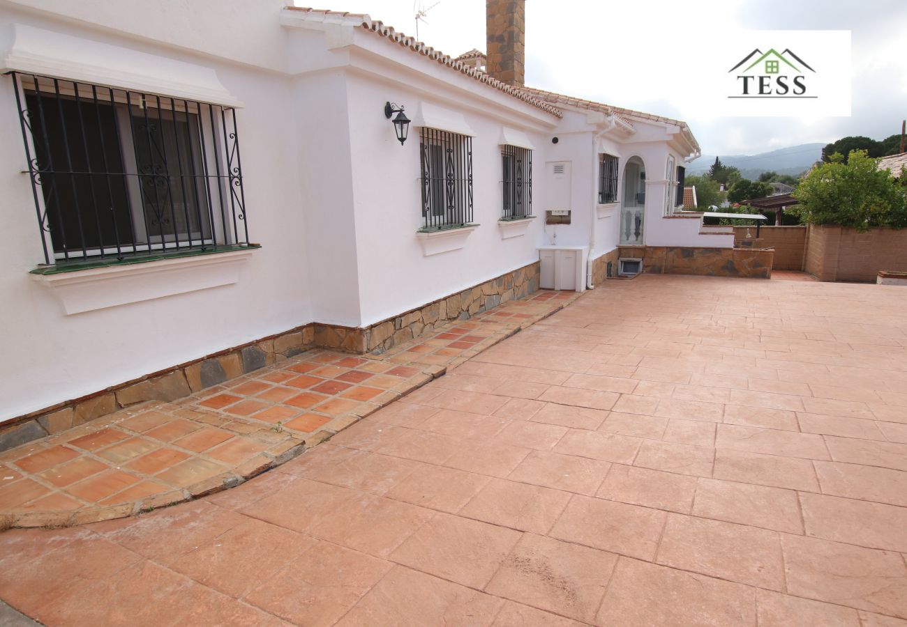 Casa en Alhaurin de la Torre - Chalet independiente en Pinos de Alhaurín