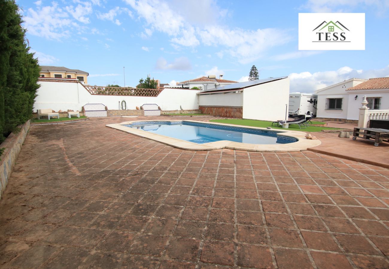 Casa en Alhaurin de la Torre - Chalet independiente en Pinos de Alhaurín