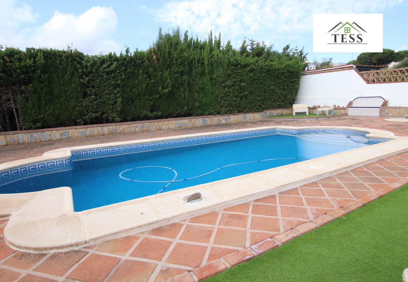 Casa en Alhaurin de la Torre - Chalet independiente en Pinos de Alhaurín