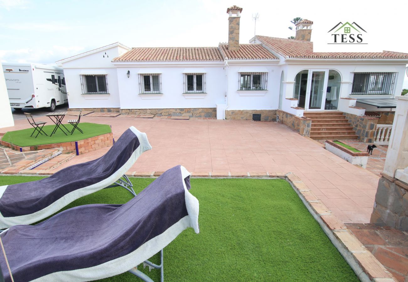 Casa en Alhaurin de la Torre - Chalet independiente en Pinos de Alhaurín
