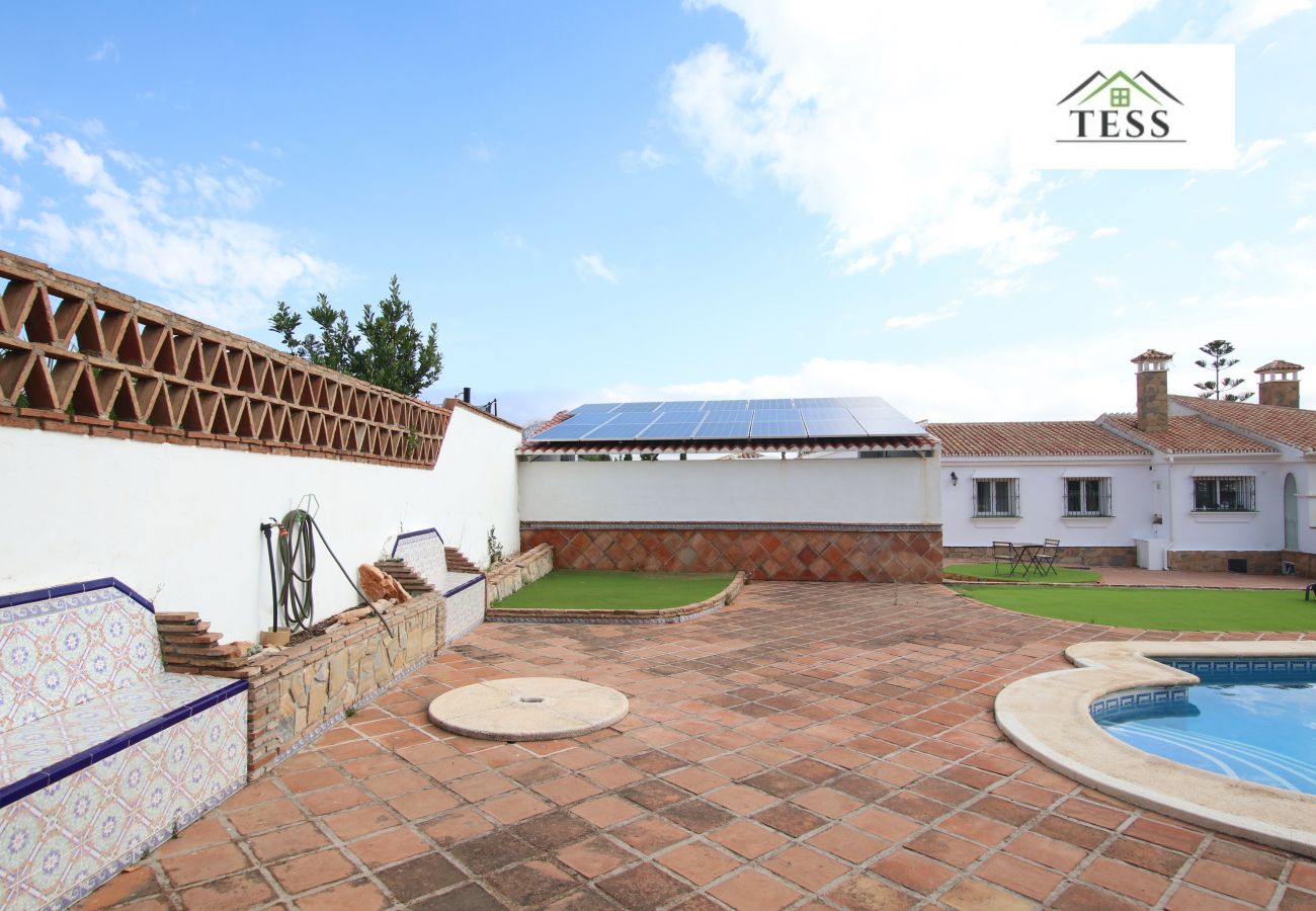 Casa en Alhaurin de la Torre - Chalet independiente en Pinos de Alhaurín