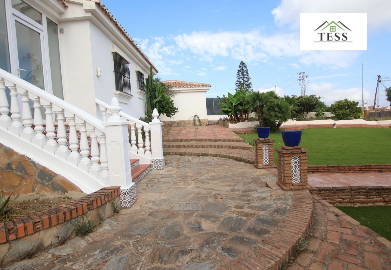 Casa en Alhaurin de la Torre - Chalet independiente en Pinos de Alhaurín