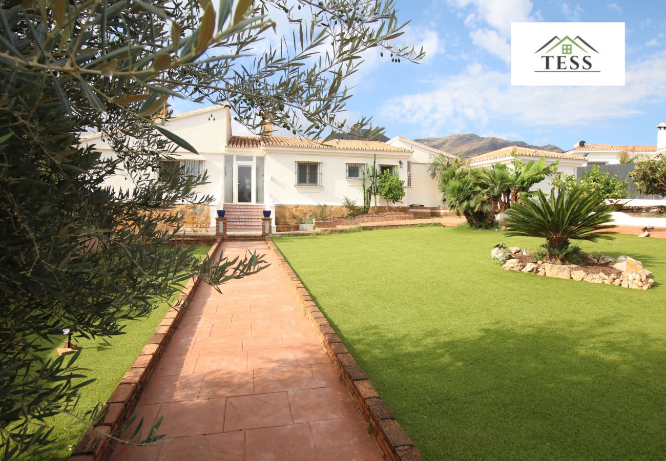 Casa en Alhaurin de la Torre - Chalet independiente en Pinos de Alhaurín