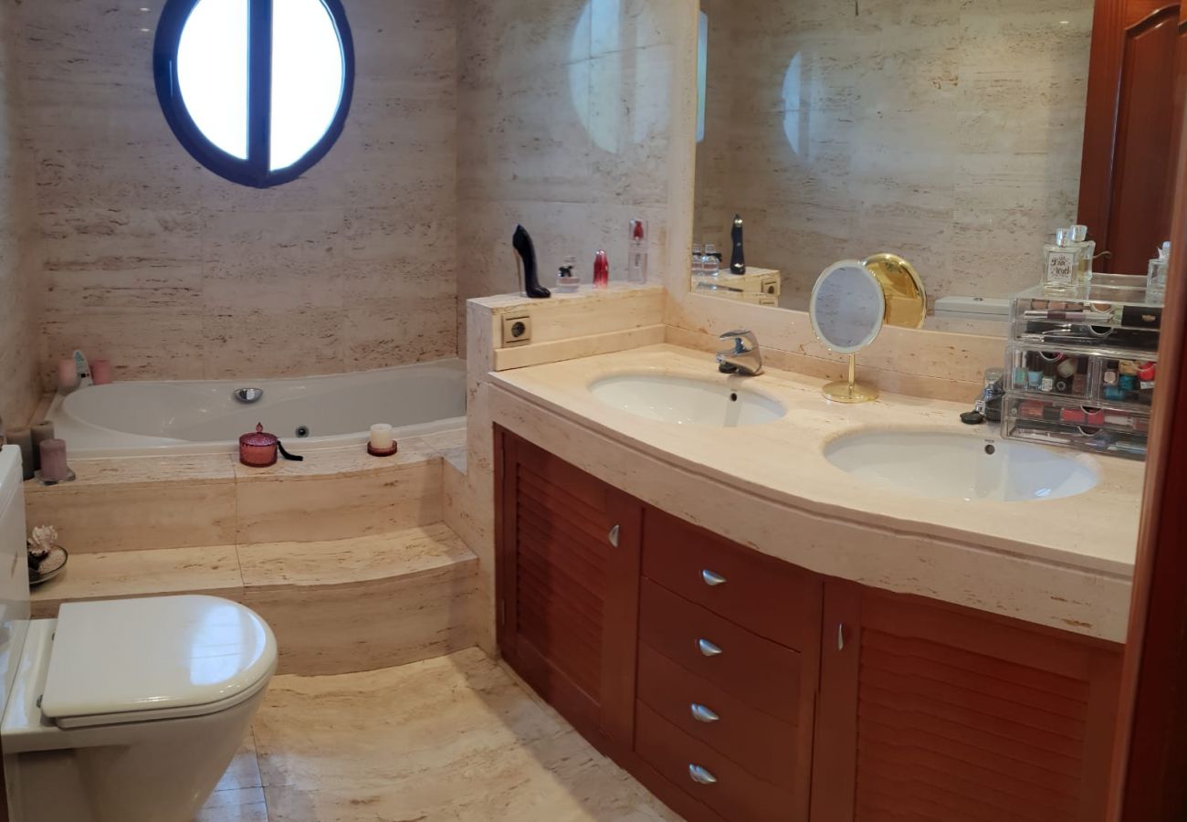 Chalet en Alhaurin de la Torre - Chalet independiente en Cortijo del Sol
